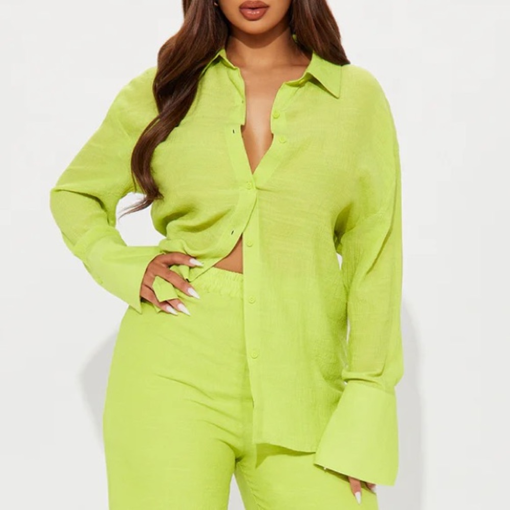 NWT Fashion Nova 'My Moment Gauze' wide arm green buttonup long sleeve top